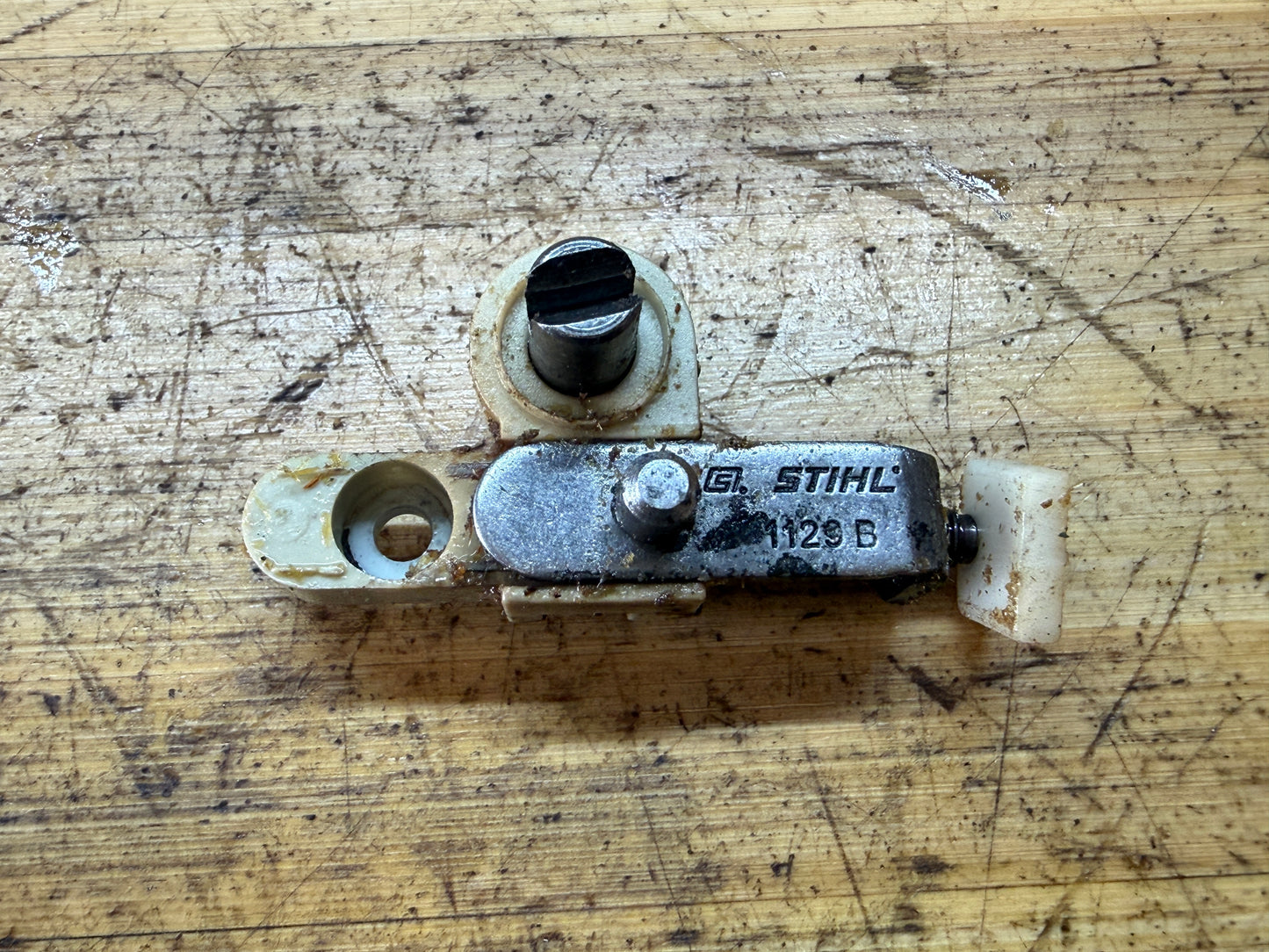Stihl MS192T Láncfeszítő
